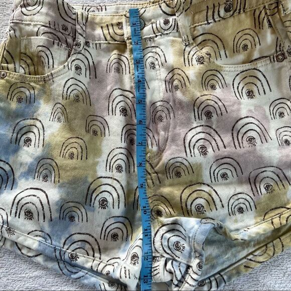 Anthropologie Pilcro Hannah Leathers Rainbow Ultra High-Rise Denim Shorts 28 - Picture 10 of 11